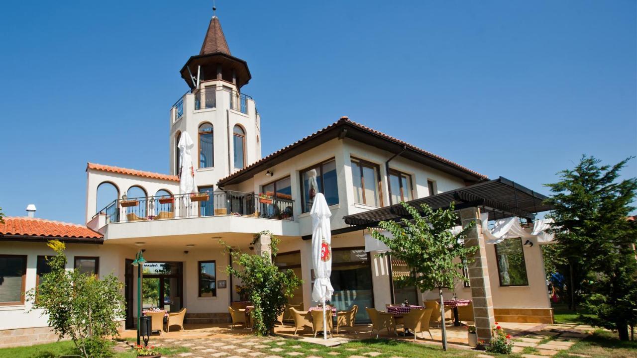 Вила Бел Тауър - Villa Bell Tower Balcsik Kültér fotó